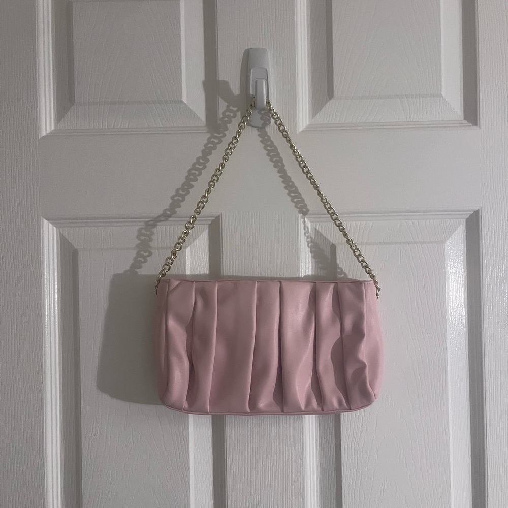 Elegant Pink Chain Shoulder Bag
